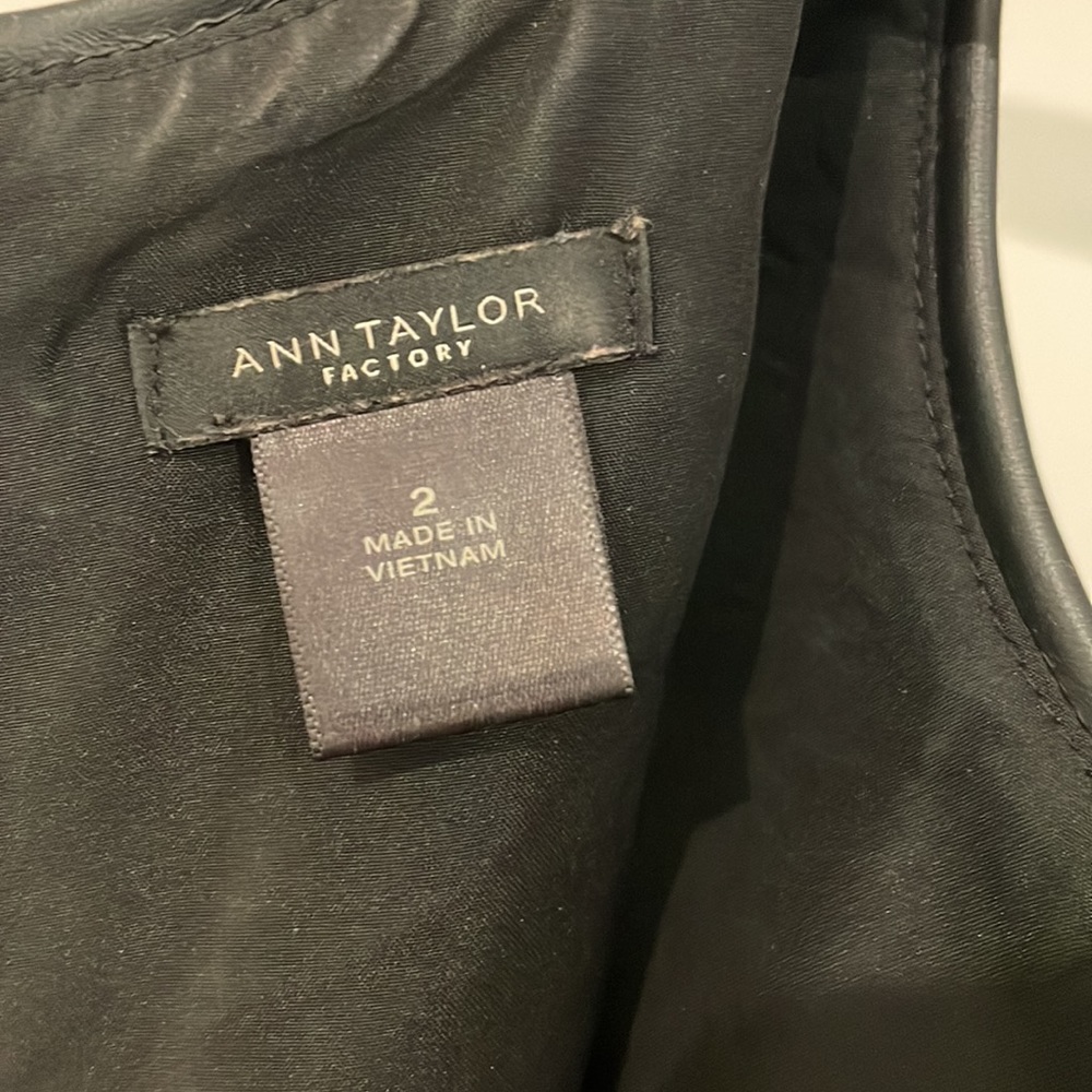 Ann Taylor Factory Size 2 Sleeveless Dress - Picture 6 of 7
